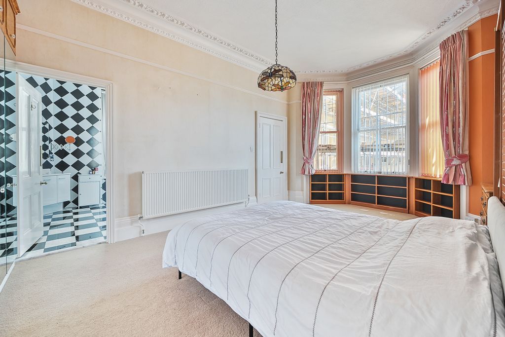 Additional image 13 of 2 bed flat for saleGrand Avenue, Hove BN3