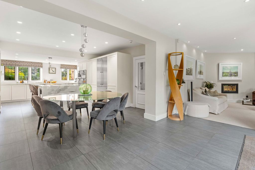Additional image 21 of 6 bed detached house for saleRoundwood Avenue, Hutton Mount, Brentwood CM13