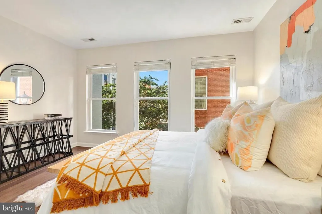 Additional image 14 of 924 4th Street SE, Washington, DC 20003