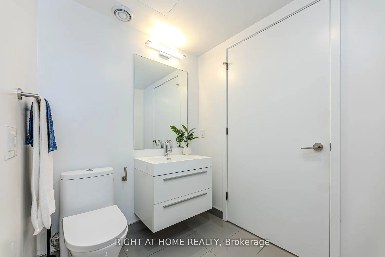 Additional image 5 of 39 Roehampton Avenue 1301