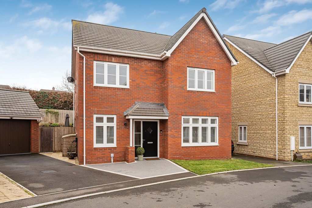 Primary image of 4 bed detached house for saleSedge Smith Way, Wantage OX12