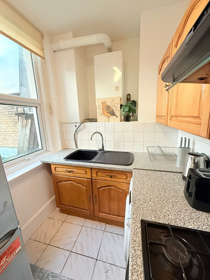 Additional image 9 of Room in a Shared Flat, Whitechapel Road, E1, N1 7GU