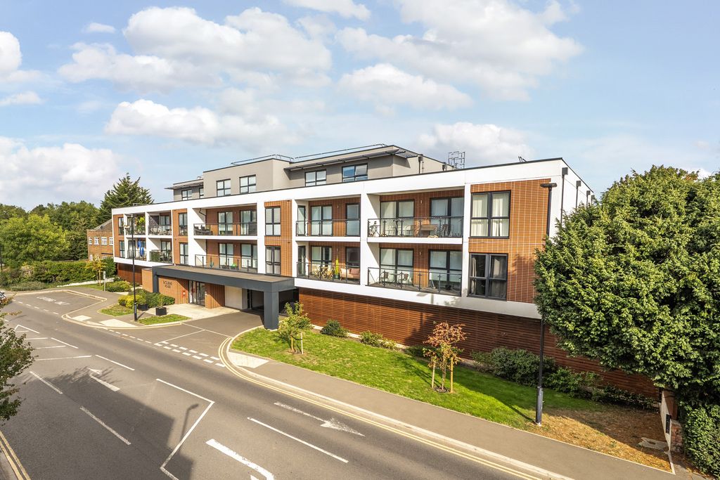 2 bed flat for saleOldfield Road, Maidenhead SL6