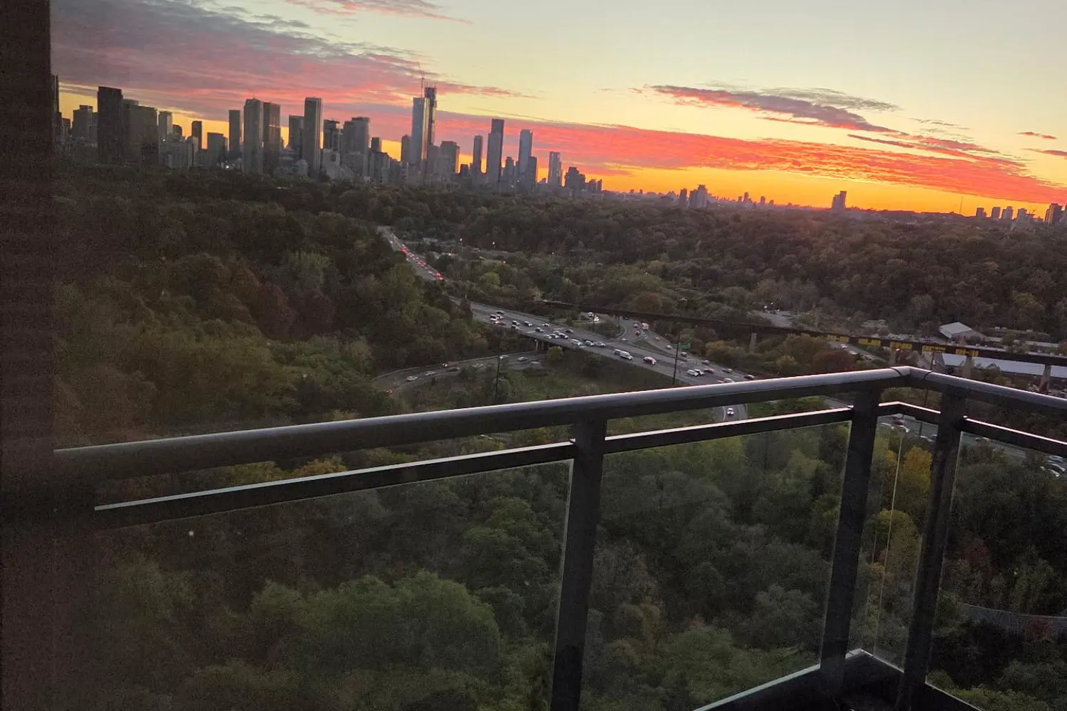 Additional image 19 of 1048 Broadview Avenue 1602