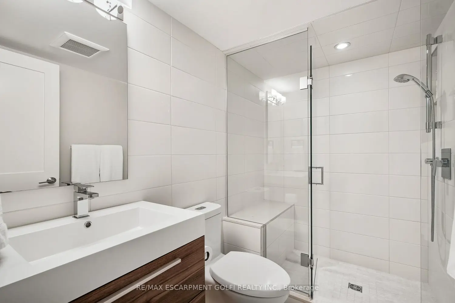 Additional image 15 of 61 Oak Knoll Drive