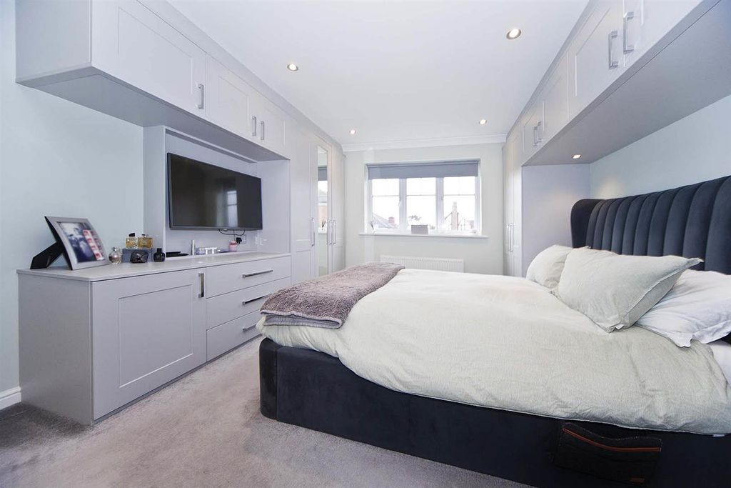 Additional image 18 of 6 bed detached house for saleKingfisher Close, Hartlepool TS26