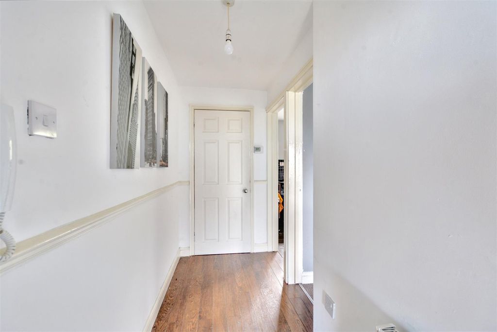 Additional image 5 of 2 bed flat for saleGibbons Avenue, Stapleford NG9