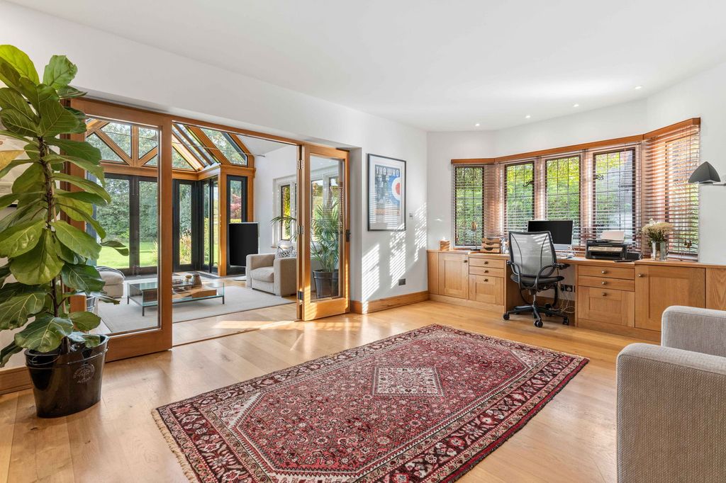 Additional image 37 of 6 bed detached house for saleRoundwood Avenue, Hutton Mount, Brentwood CM13