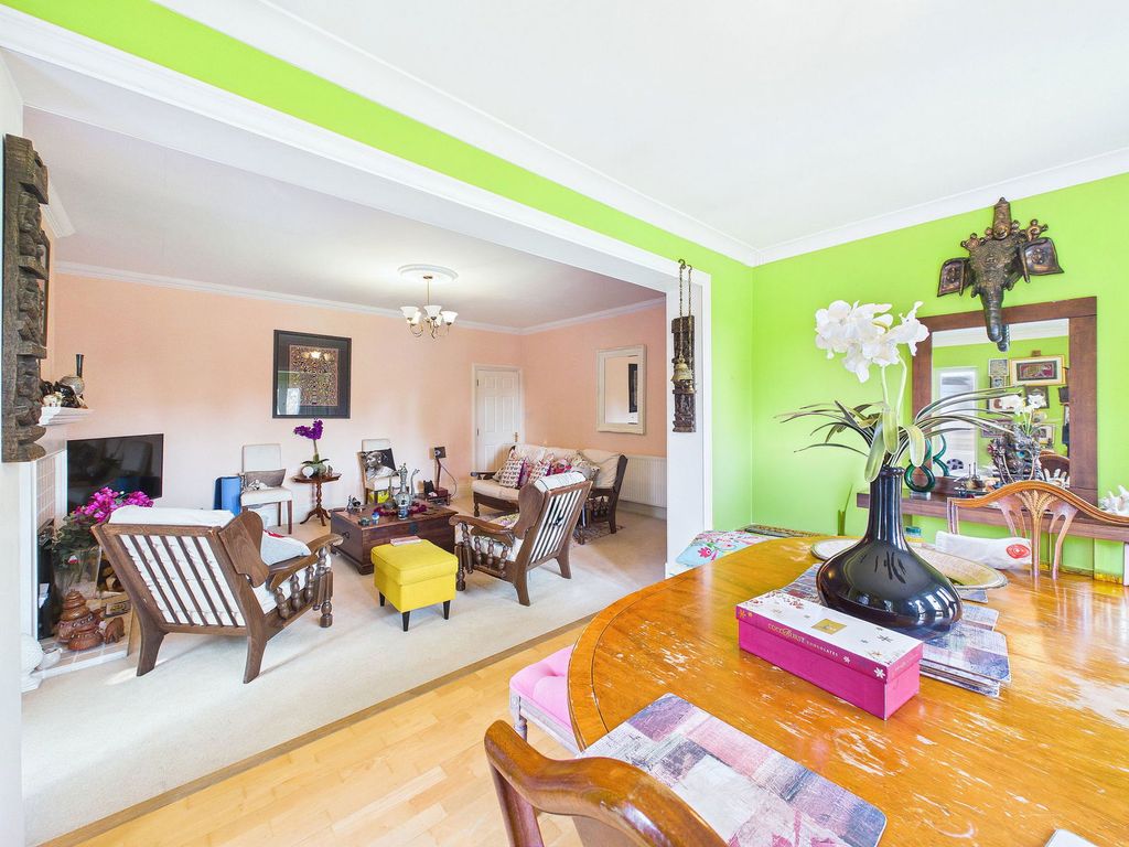 Additional image 7 of 3 bed flat for saleWhite House Court, Hawthorne Drive LE5