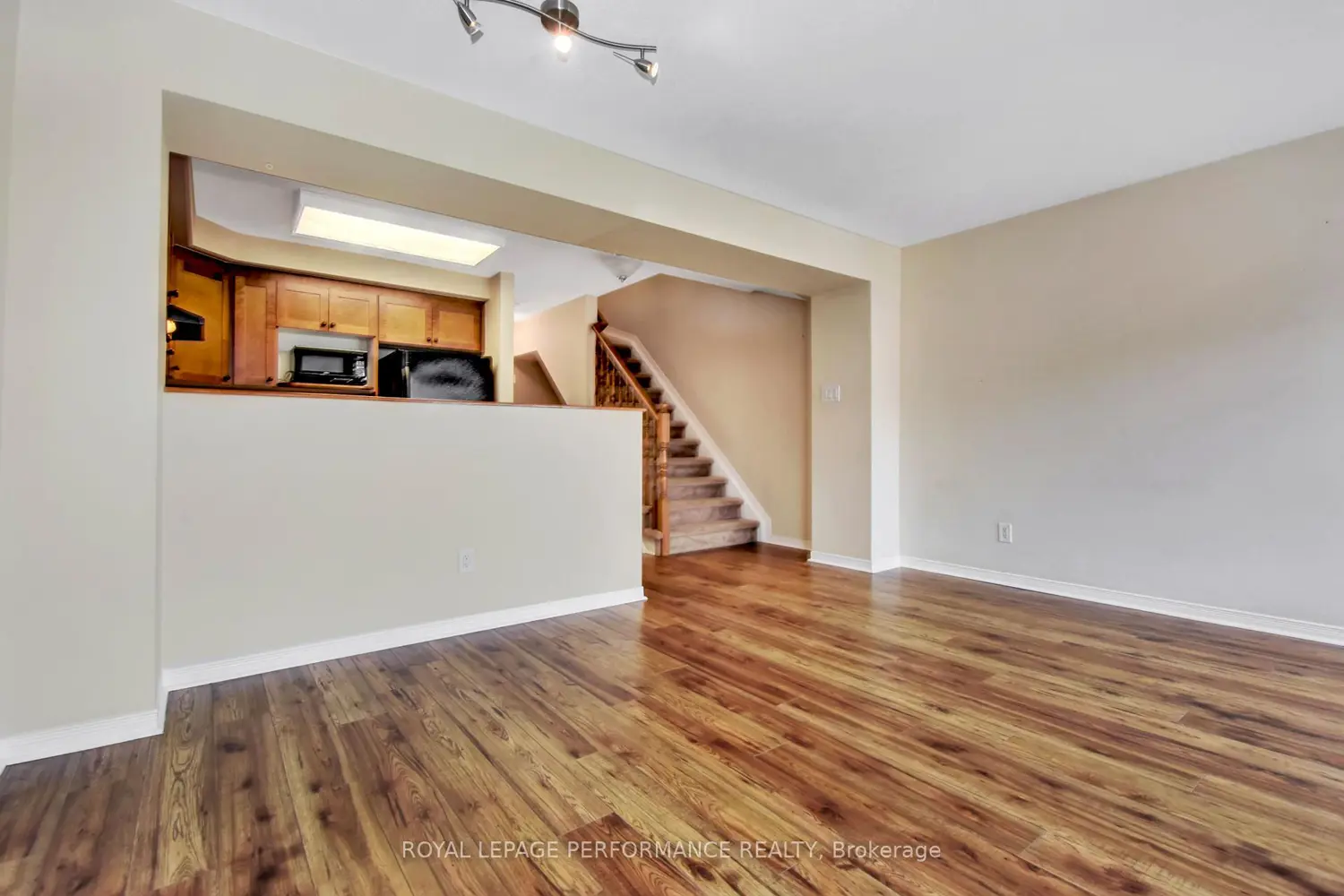 Additional image 8 of 125 Windswept Private