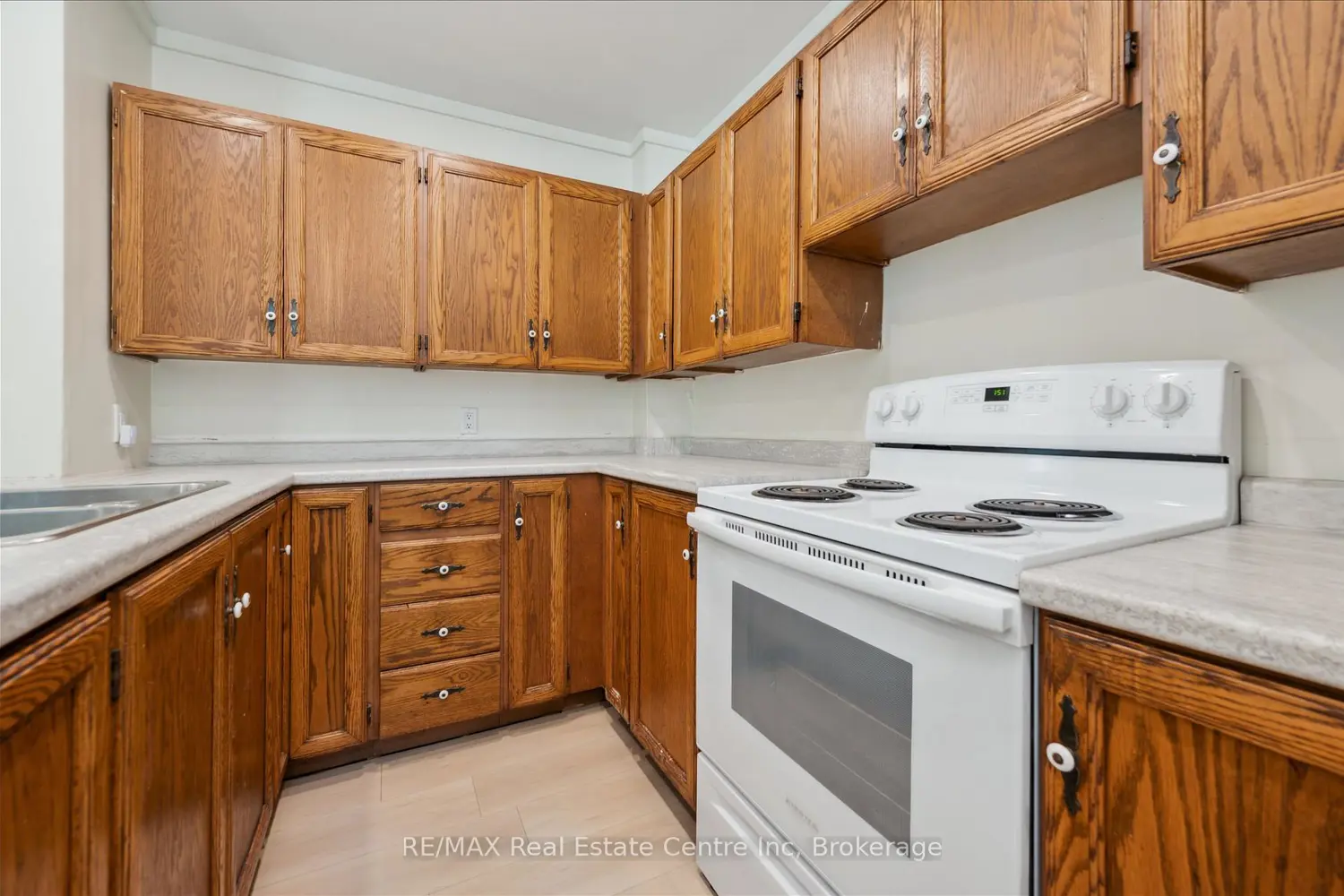 46 Wellington Road 19 photo 4