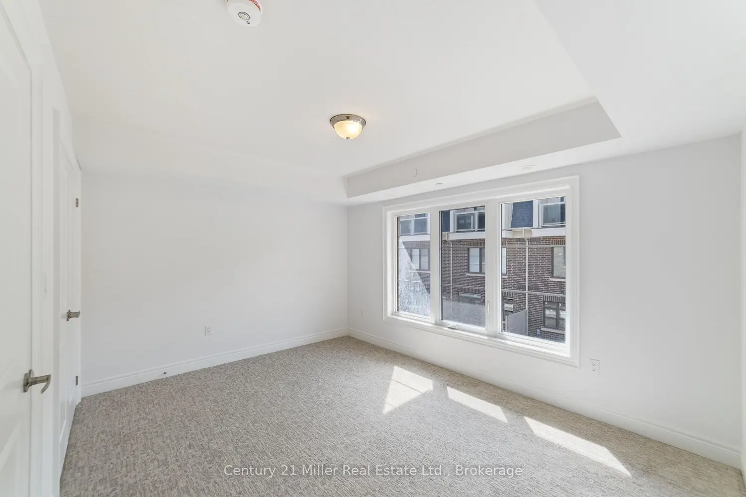 Additional image 9 of 2150 Trafalgar Road 56