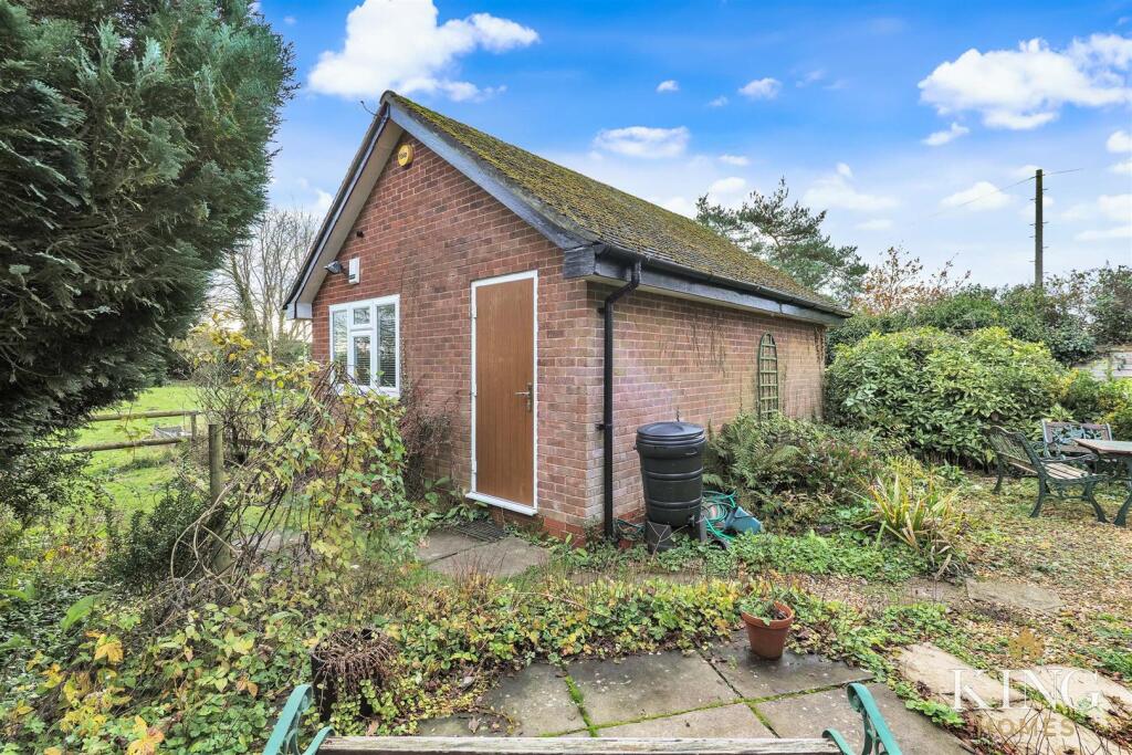 Additional image 22 of Evesham Road, Weethley, Alcester