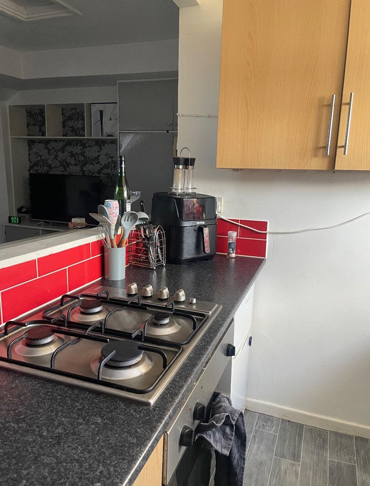 Additional image 6 of Studio Flat, Armley Ridge Road, LS12, N1 7GU