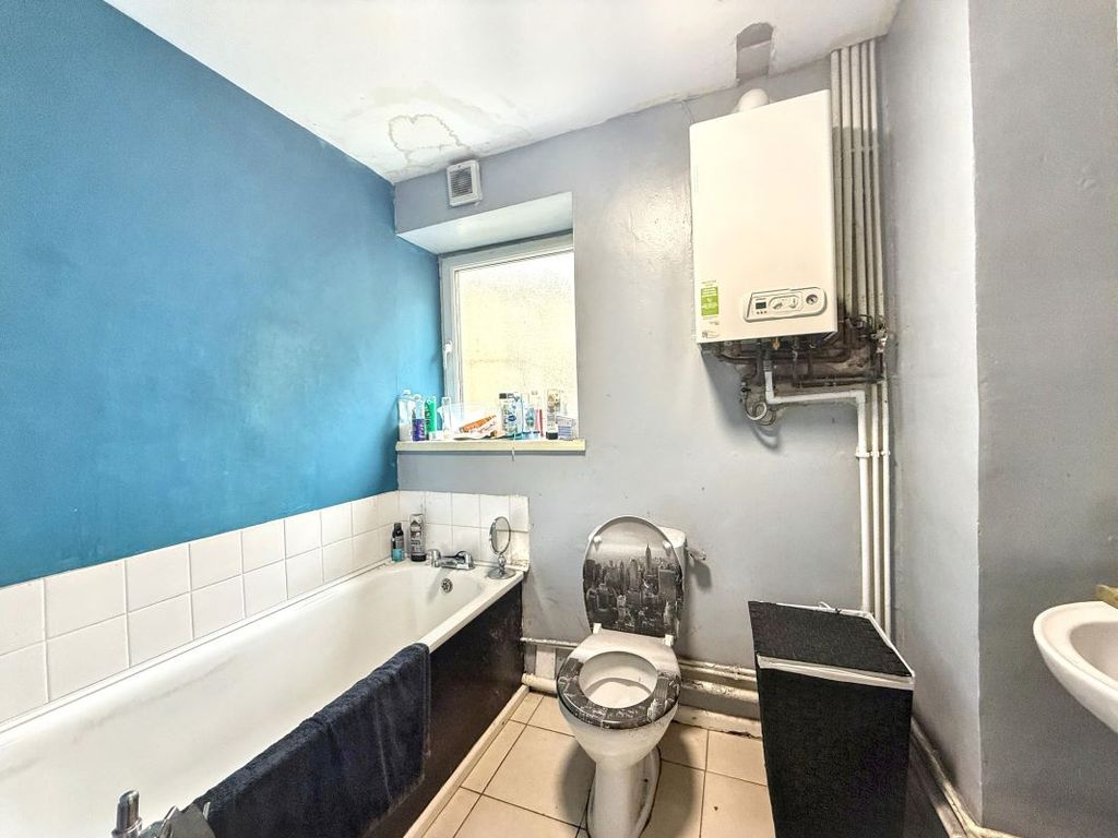 Additional image 3 of 10 bed flat for sale36A-36E High Street, Blaina NP13