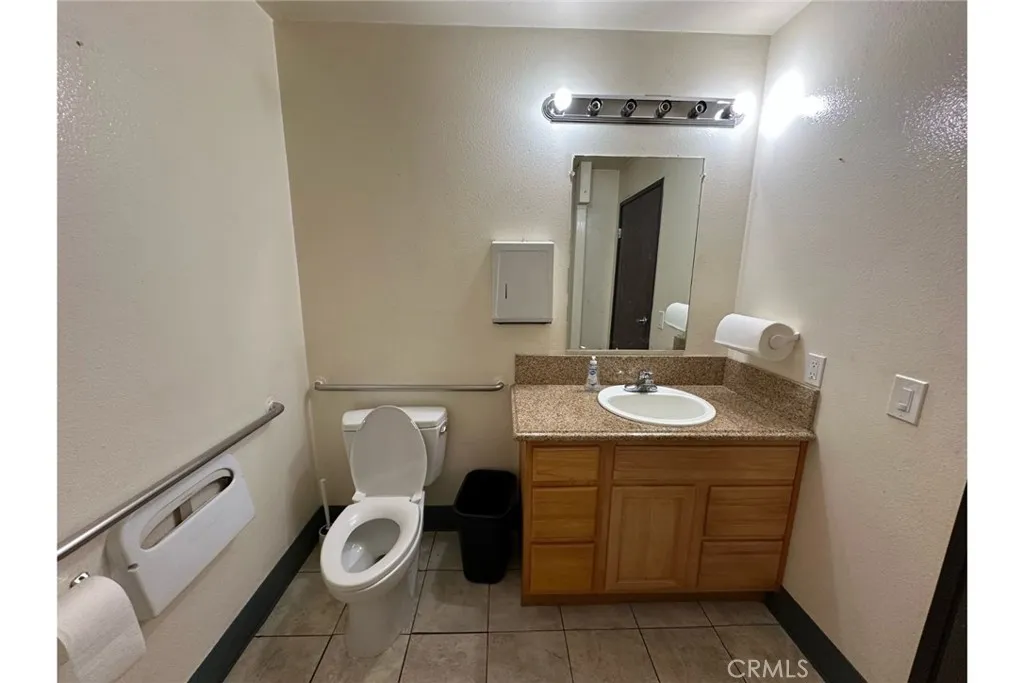 Additional image 18 of 8010 Wheatland Avenue Unit C, Sun Valley, CA 91352