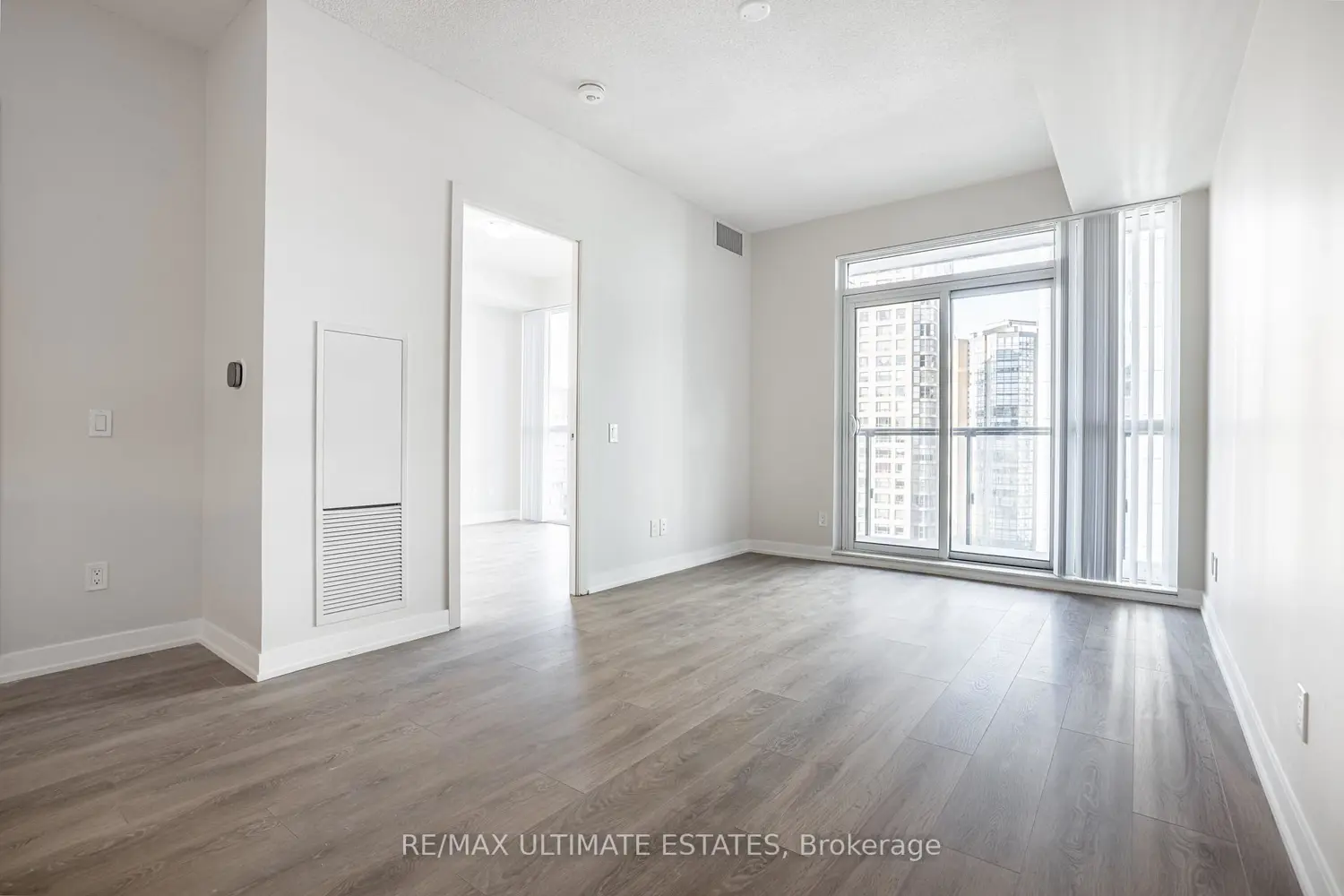 Additional image 3 of 4955 Yonge Street 1109