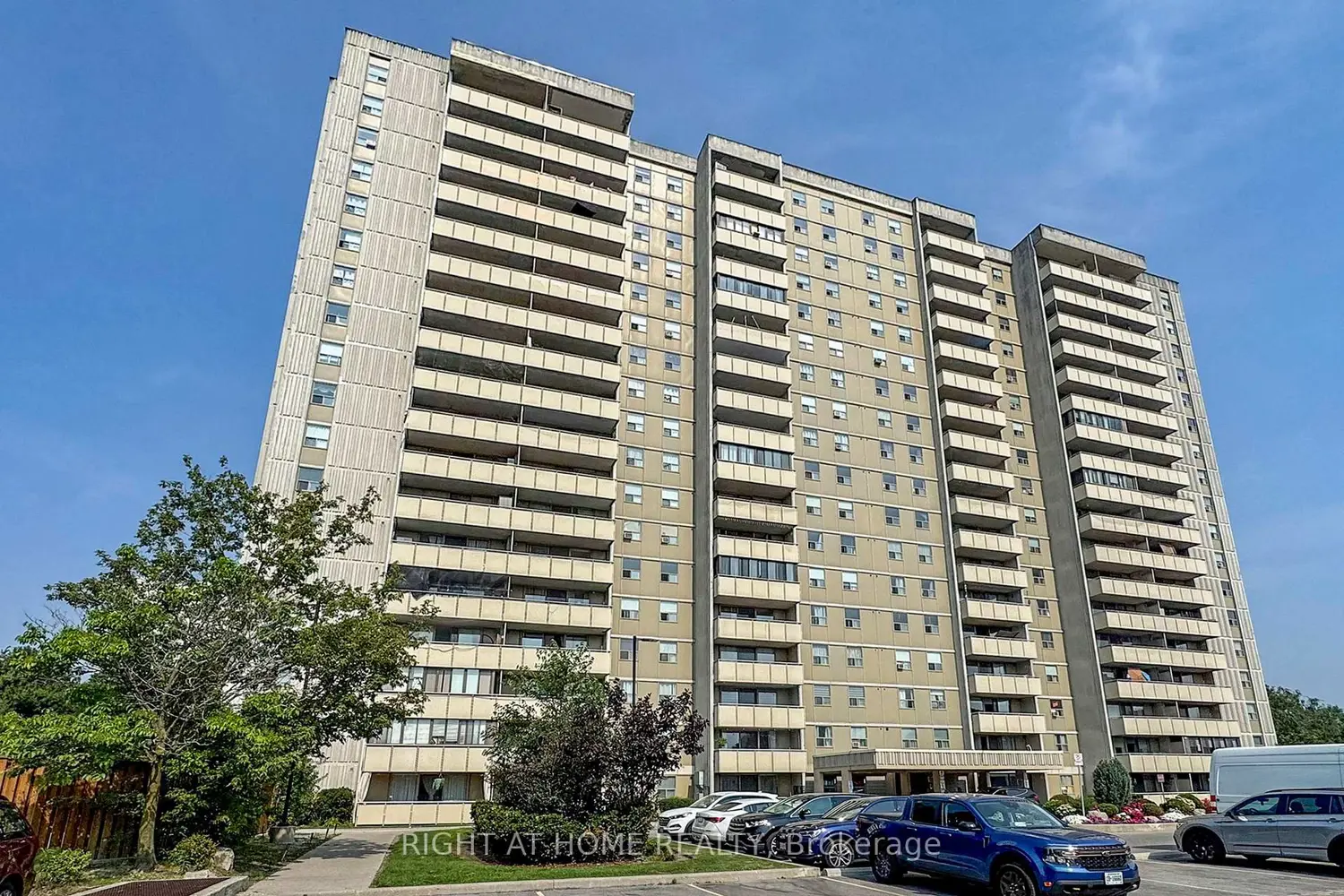 1338 York Mills Road 702