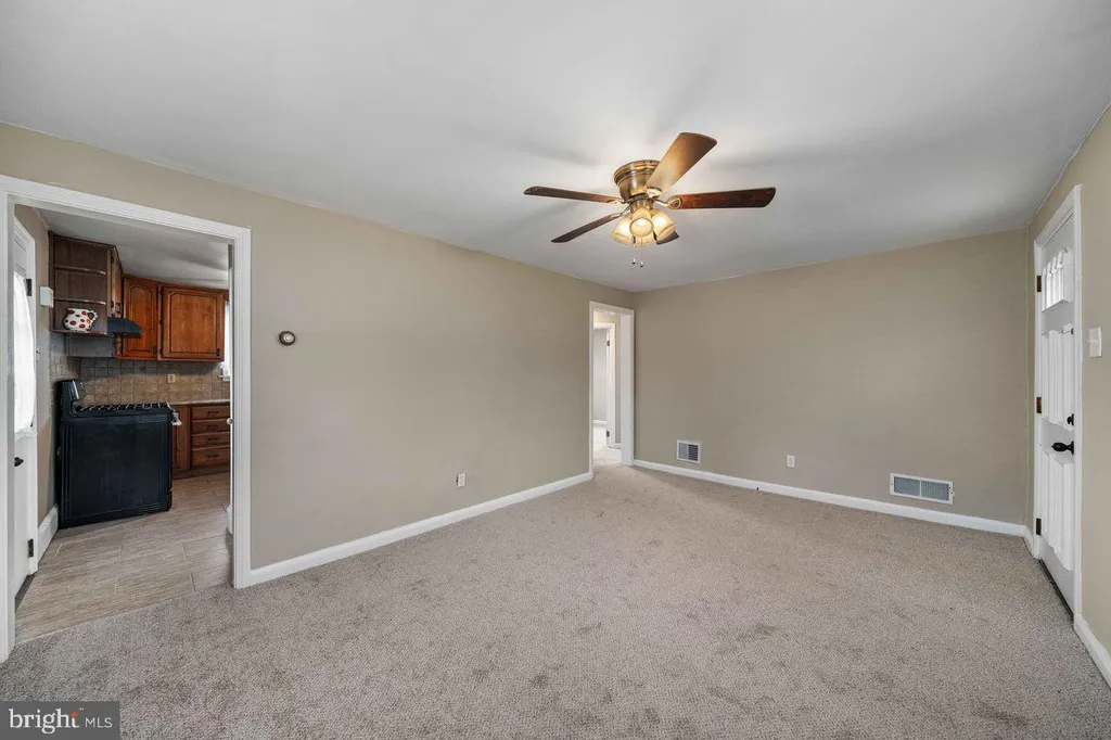 Additional image 5 of 213 Decalb Avenue, Wilmington, DE 19804