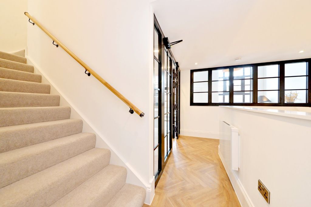 Additional image 13 of 3 bed flat for saleThe Gothic, 4-6 Great Hampton Street, Birmingham B18