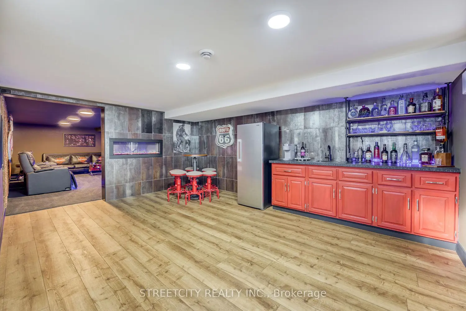 Additional image 10 of 747 Broadway Street