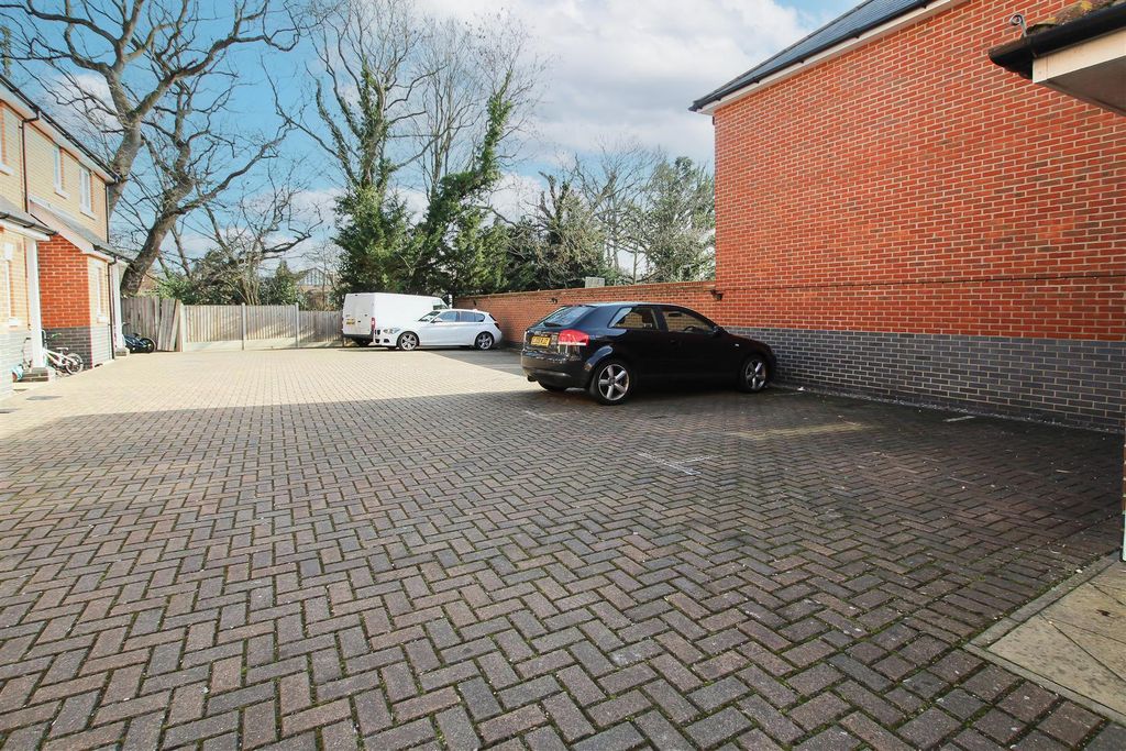 Additional image 9 of 1 bed flat for saleDe Paul Way, Brentwood CM14