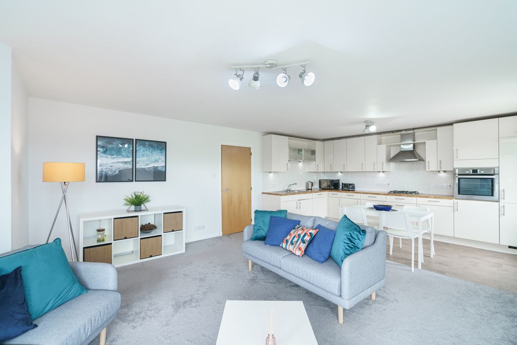 2 bed flat for saleMidstocket View, Aberdeen AB15 photo 3
