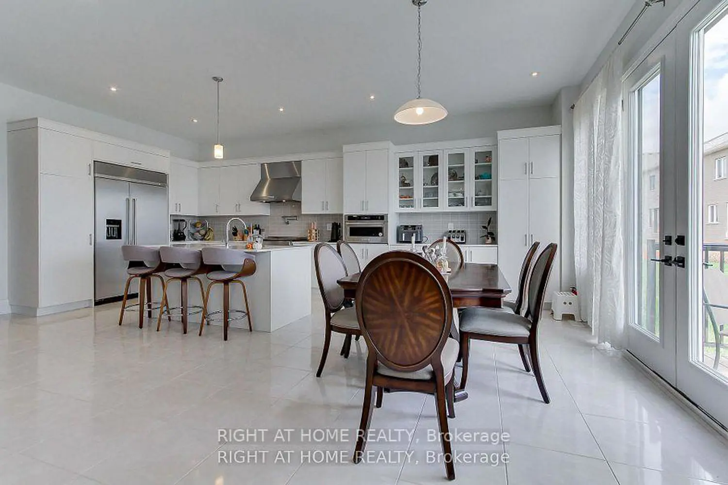 9 Backhouse Drive photo 4