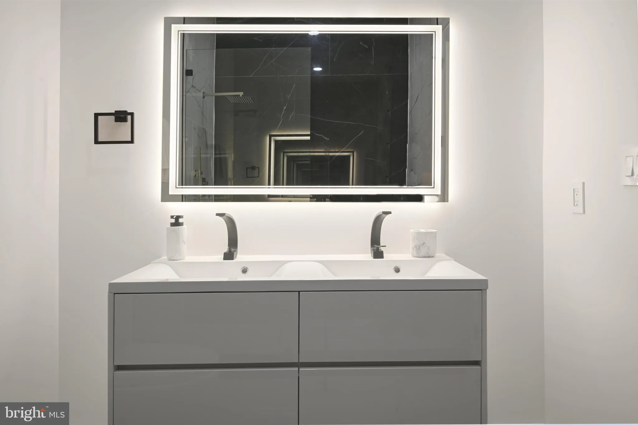 Additional image 84 of 517 Montana Avenue NE Unit 3A, Washington, DC 20017