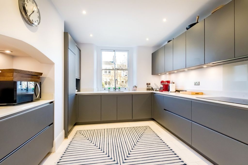 5 bed terraced house for saleBeaconsfield Road, Clifton, Bristol BS8 photo 5