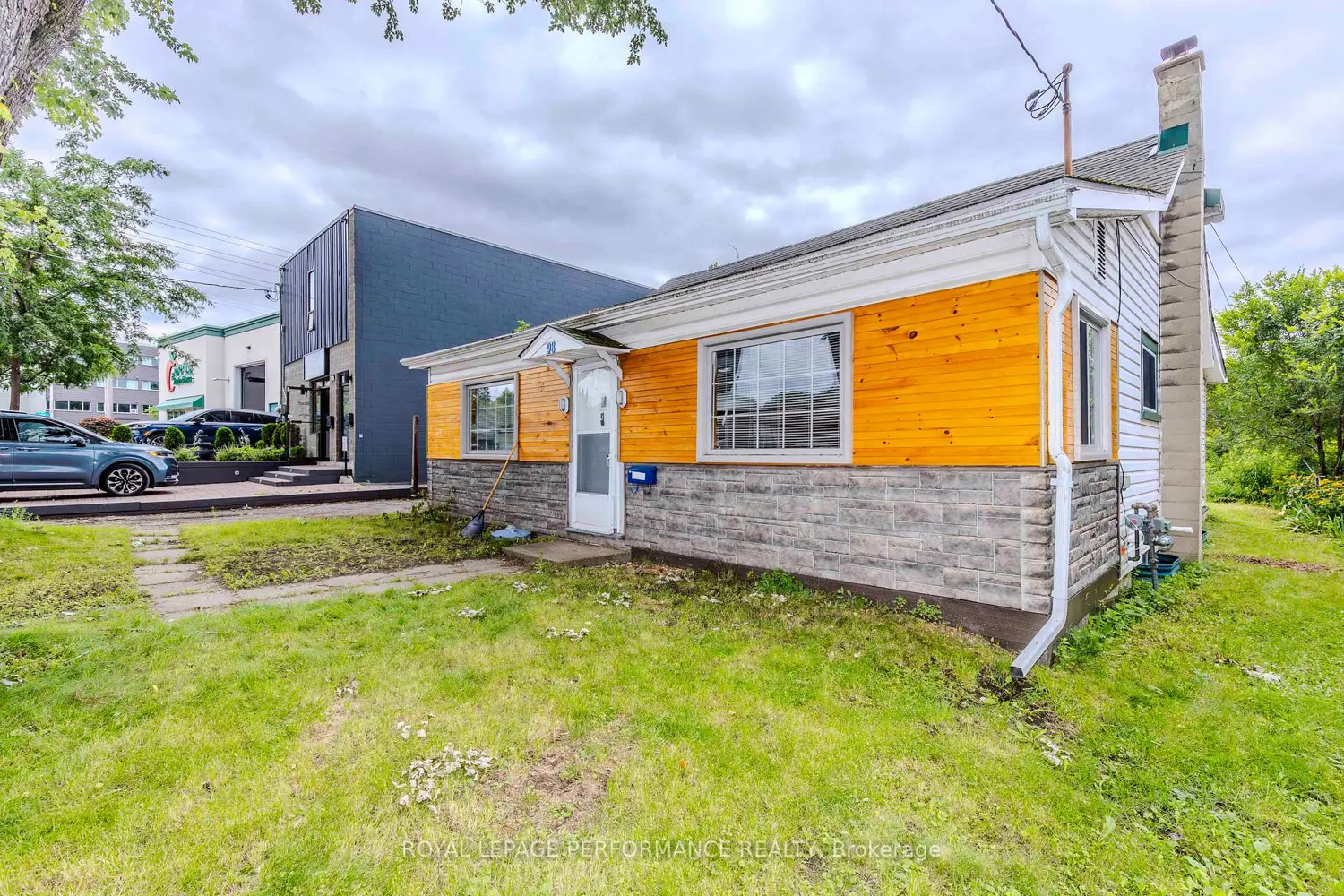 Additional image 2 of 98 Boyce Avenue