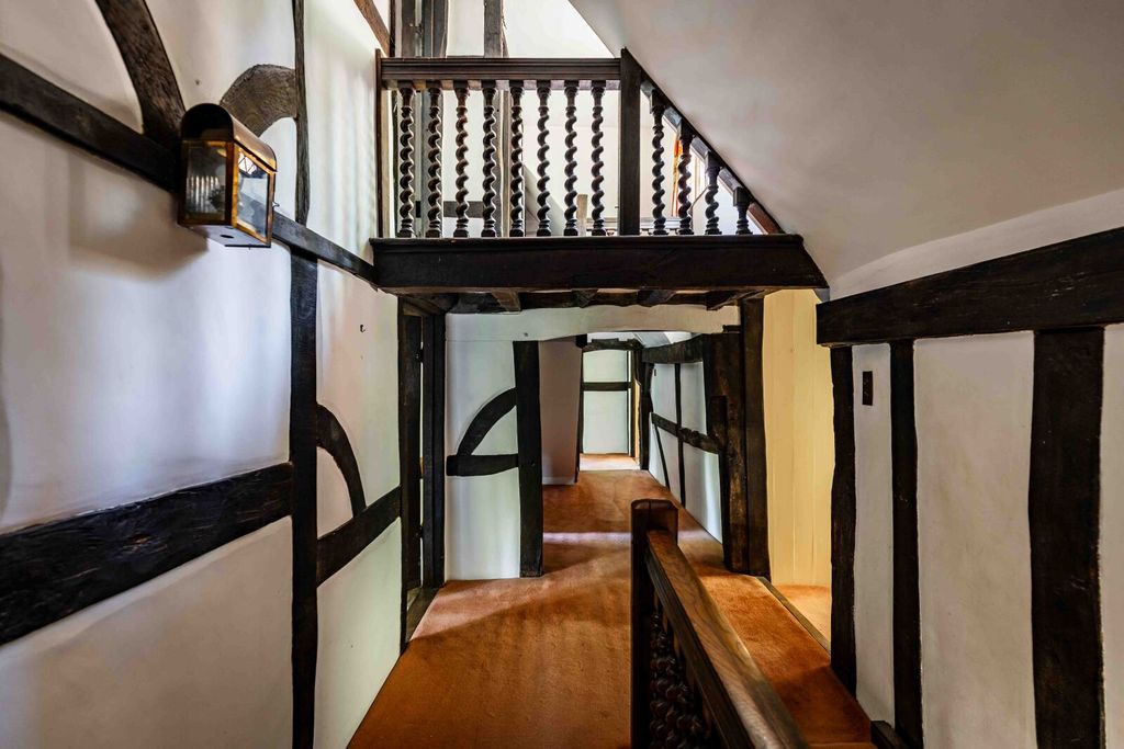 10 bed detached house for saleChithurst Lane, Chithurst, Petersfield, West Sussex GU31 photo 5