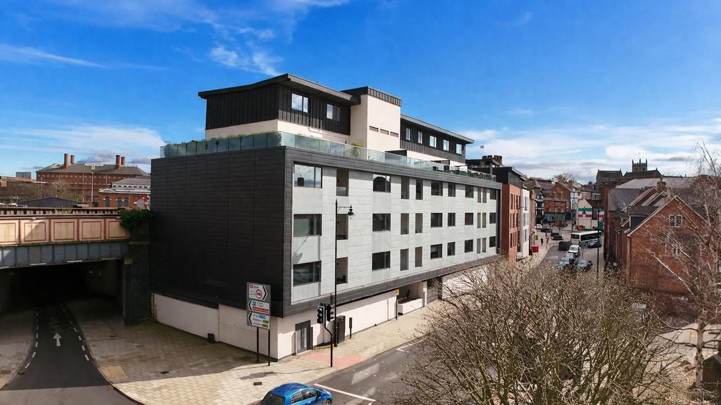 2 bed flat for saleCambrian House, Chester Street, Shrewsbury SY1