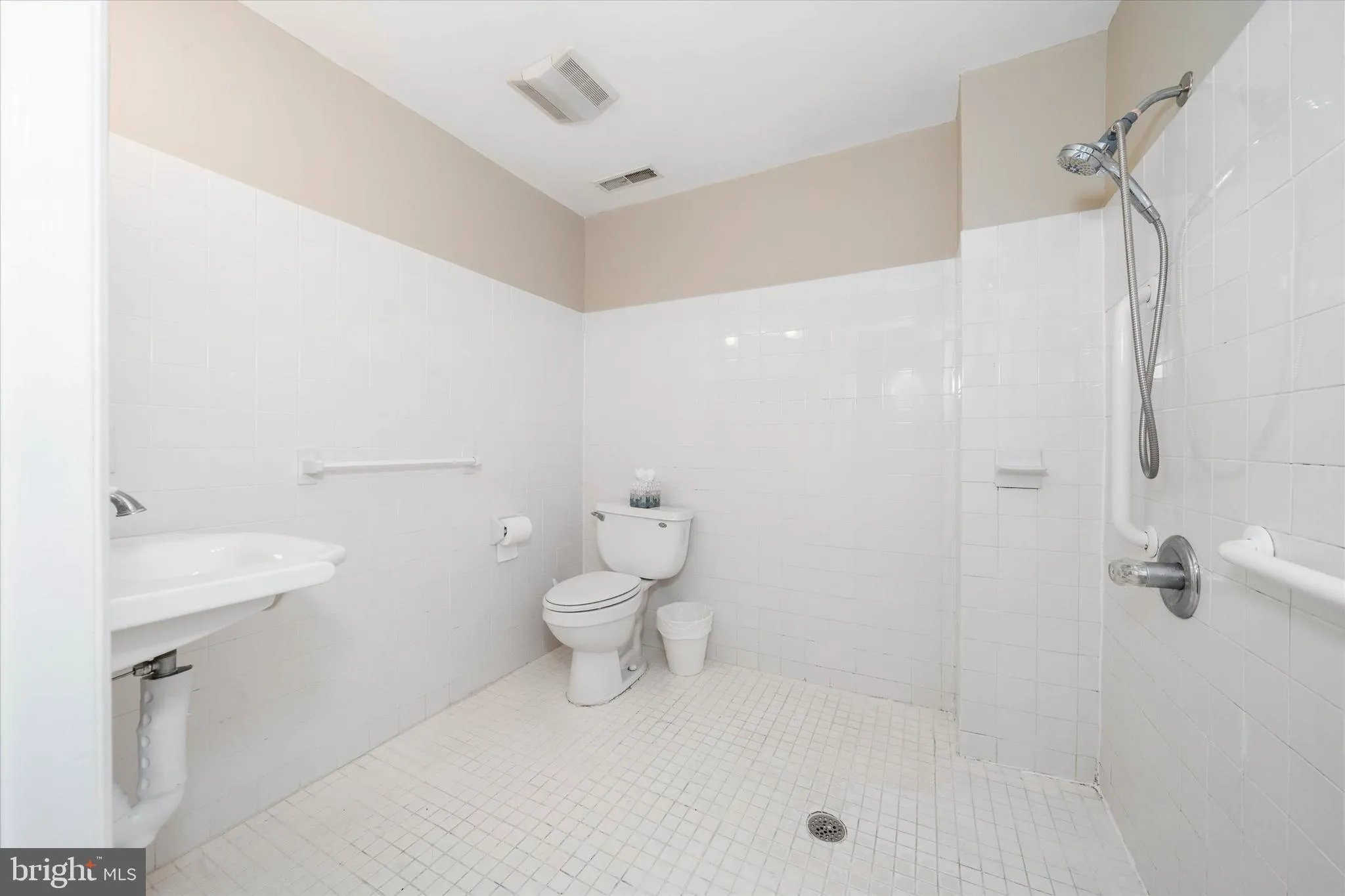 Additional image 74 of 3301 Englewood Road, Wilmington, DE 19810