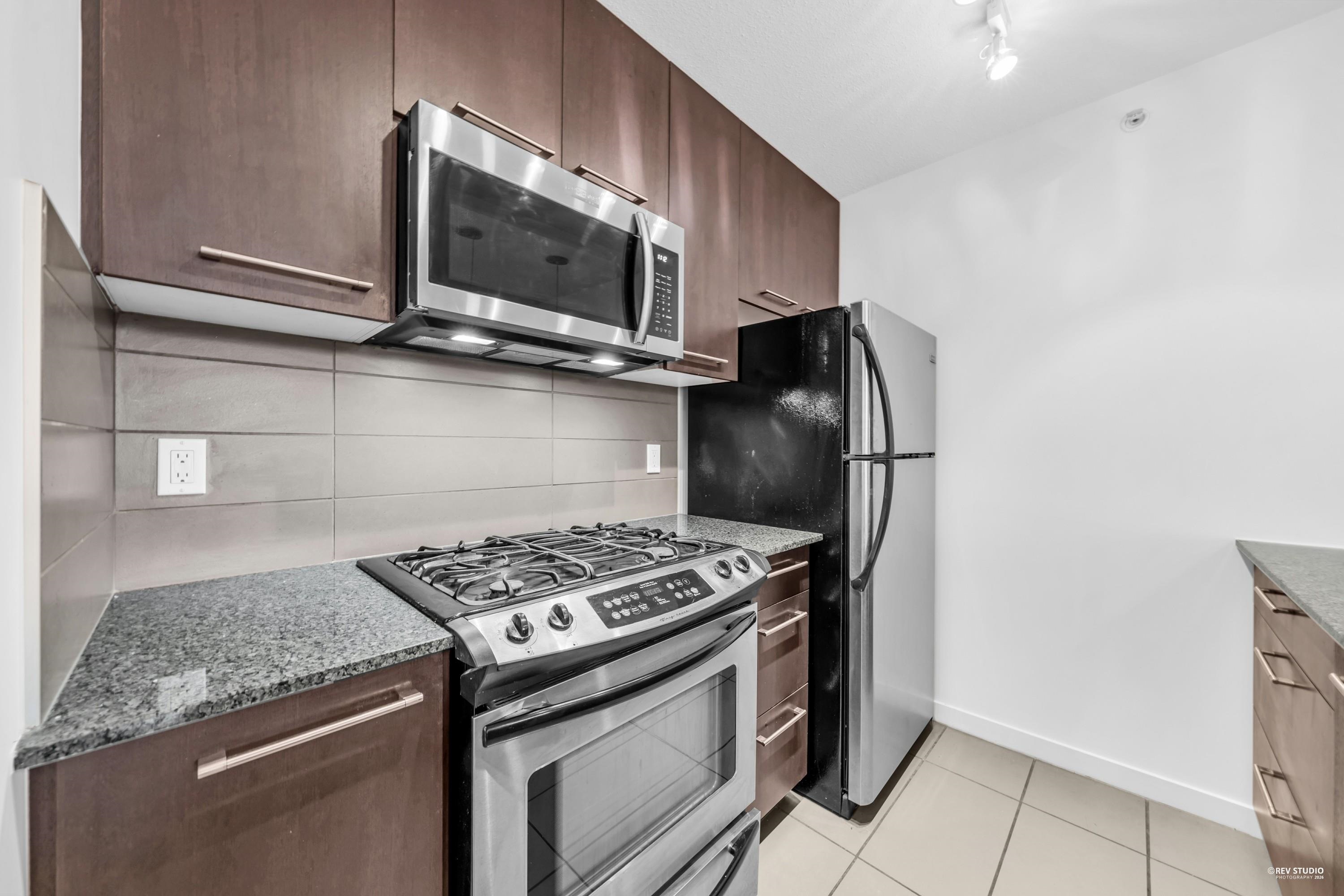 Additional image 6 of 1008-2979 Glen Drive, Coquitlam, BC, V3B 0B2