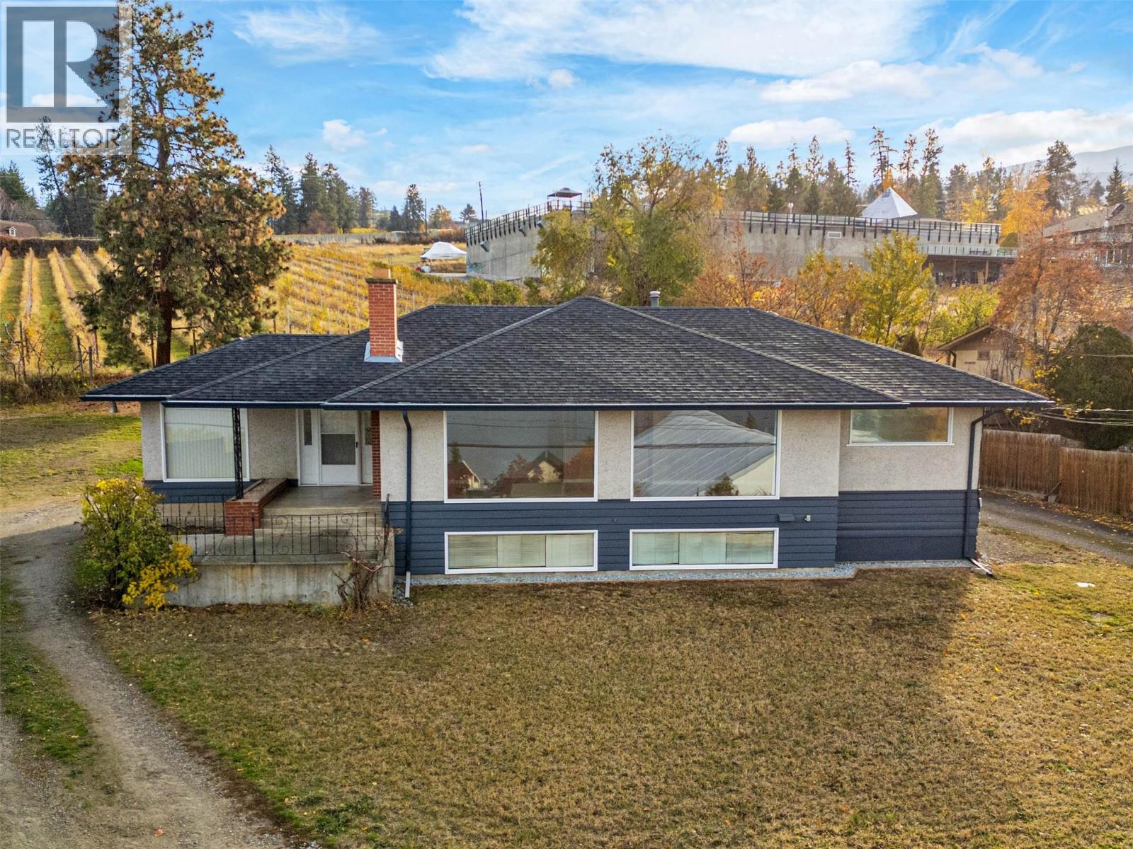 Primary image of 4829 Lakeshore Road, Kelowna, BC, V1W4H6