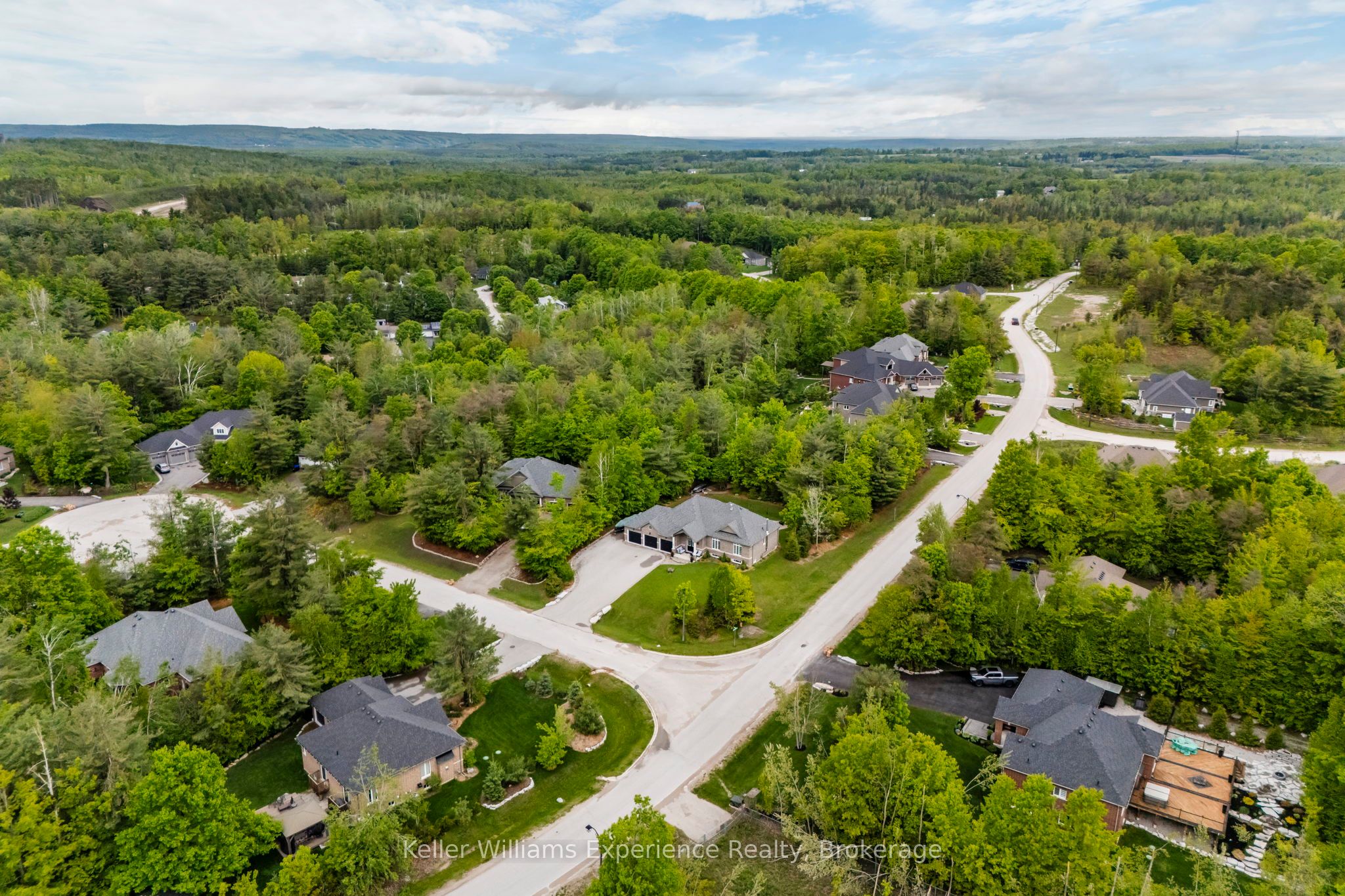 Additional image 3 of 1 Topaz Court, Oro-medonte, ON, L0L 2E0