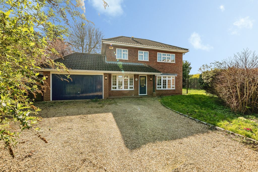 Additional image 22 of 4 bed detached house for saleCavendish Close, Aylesbury HP22