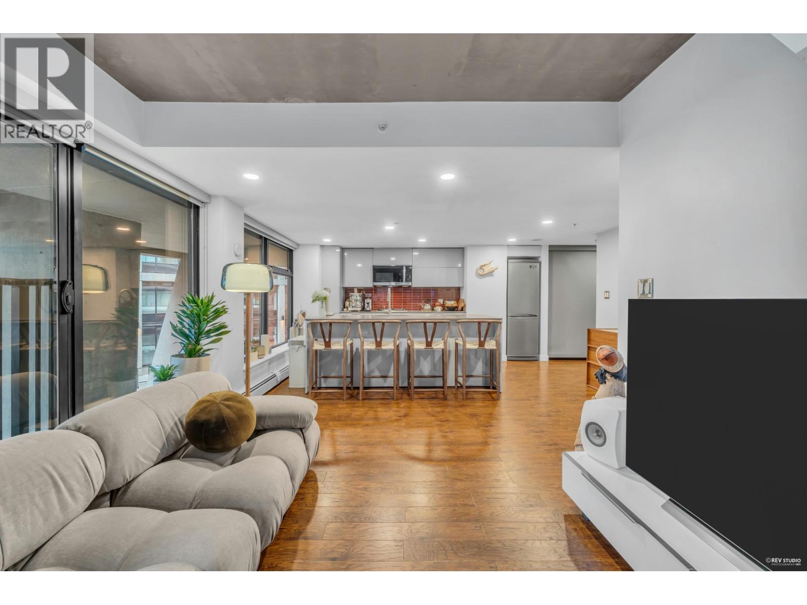 605 128 W CORDOVA STREET