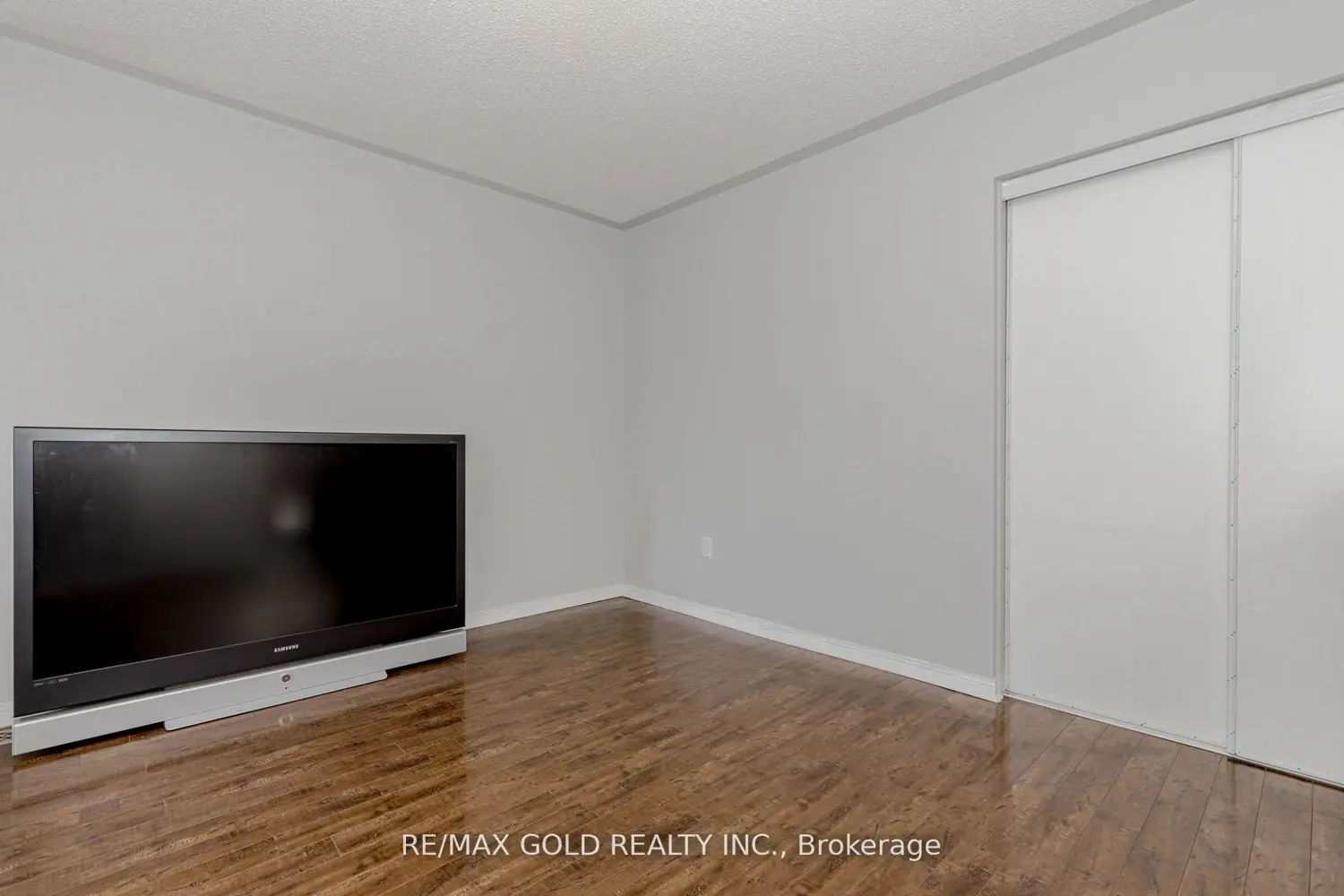 Additional image 16 of 6 Wonder Way