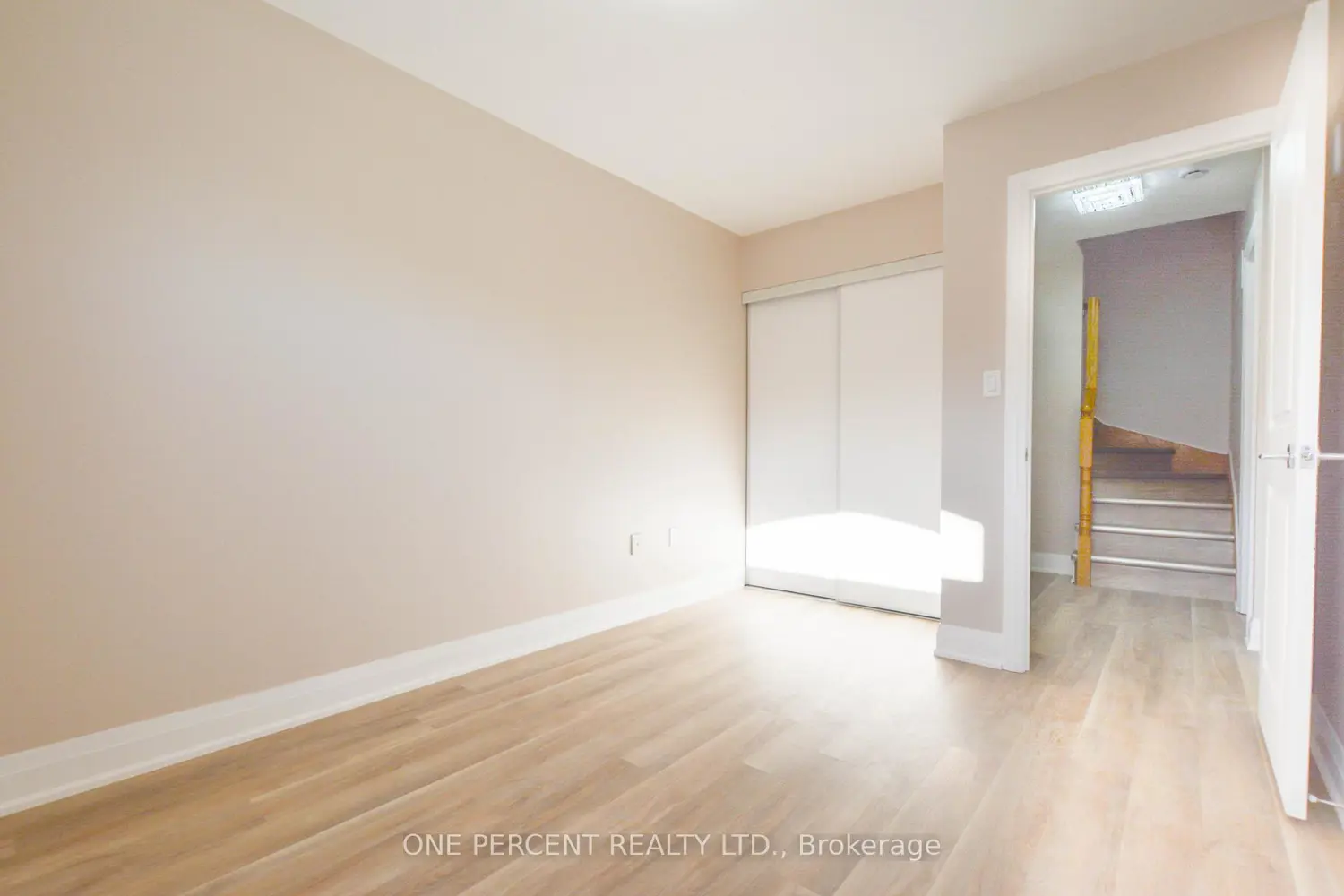 Additional image 16 of 320 John Street 201