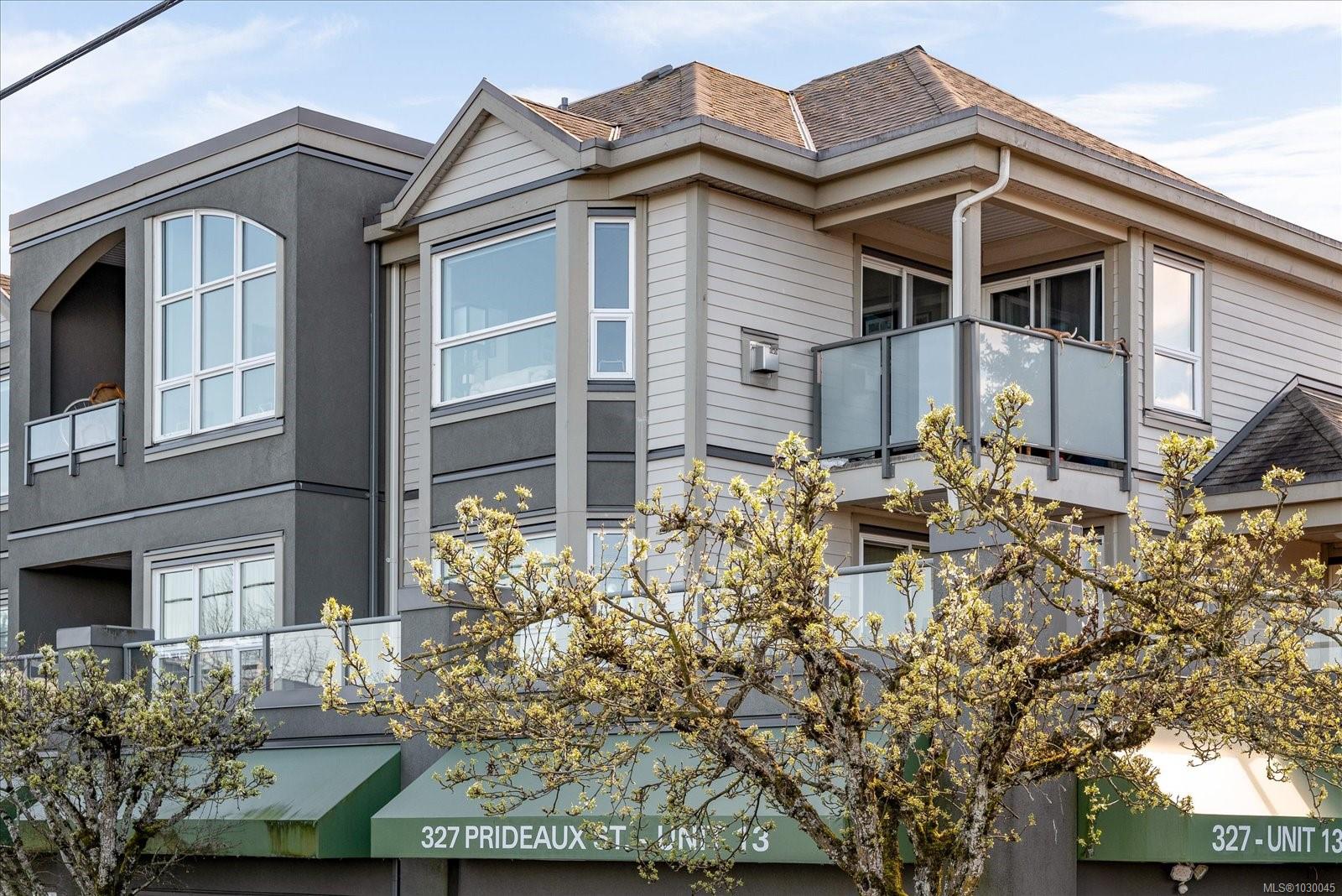 304-327 Prideaux Street, Nanaimo, BC, V9R 2N4