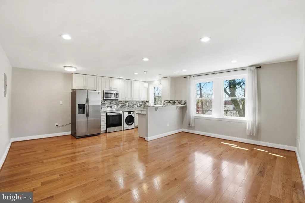 Additional image 5 of 33 Kennedy Street NW Unit 202, Washington, DC 20011