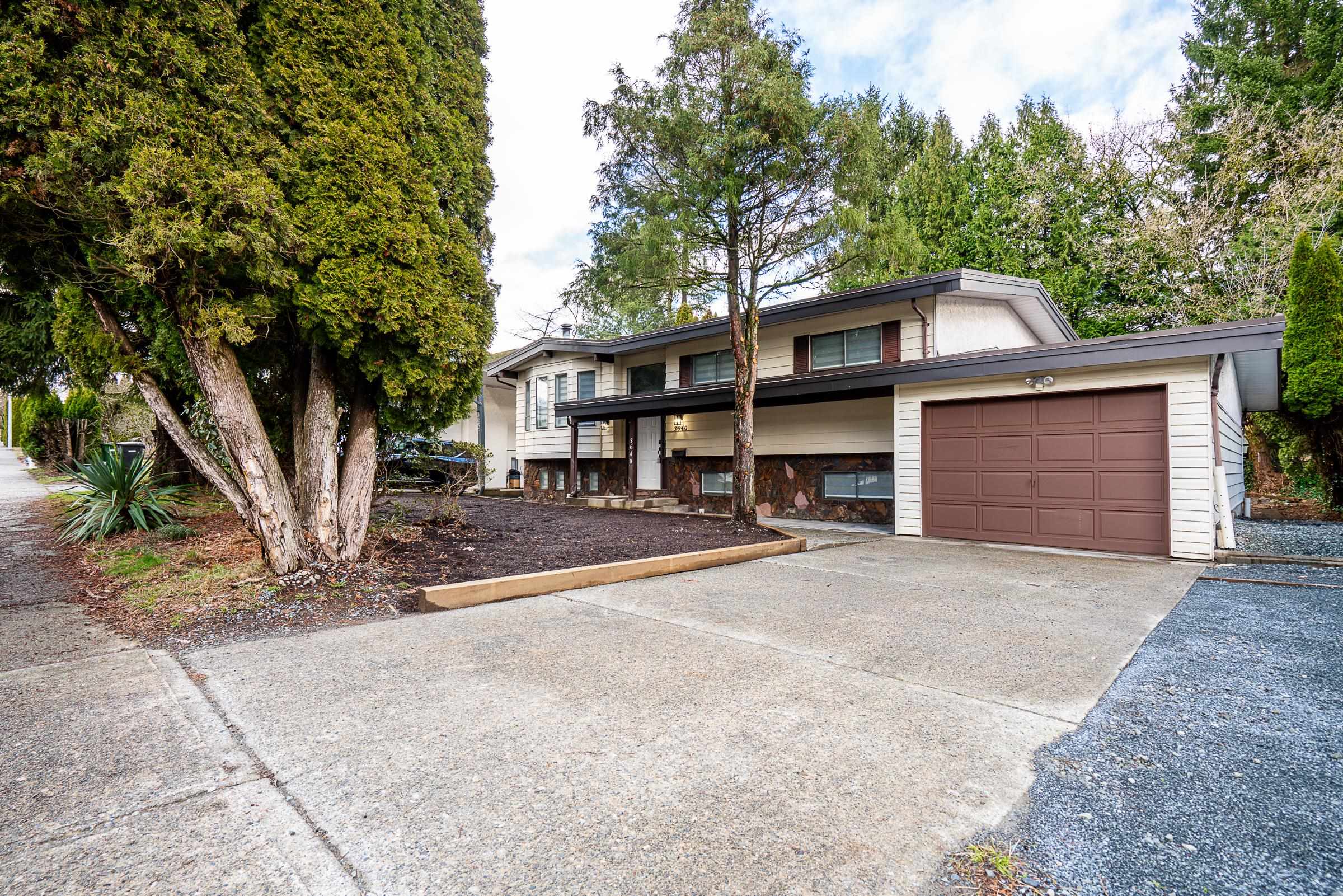 3640 Old Clayburn Road, Abbotsford, BC, V3G 1H6