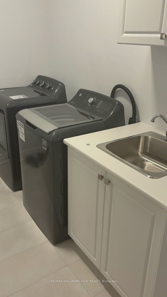 Additional image 3 of Room 1-54 Kiernan North Crescent, New Tecumseth, ON, L9R 0V3