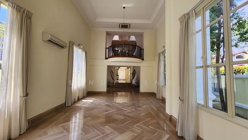 3 Holland Grove View