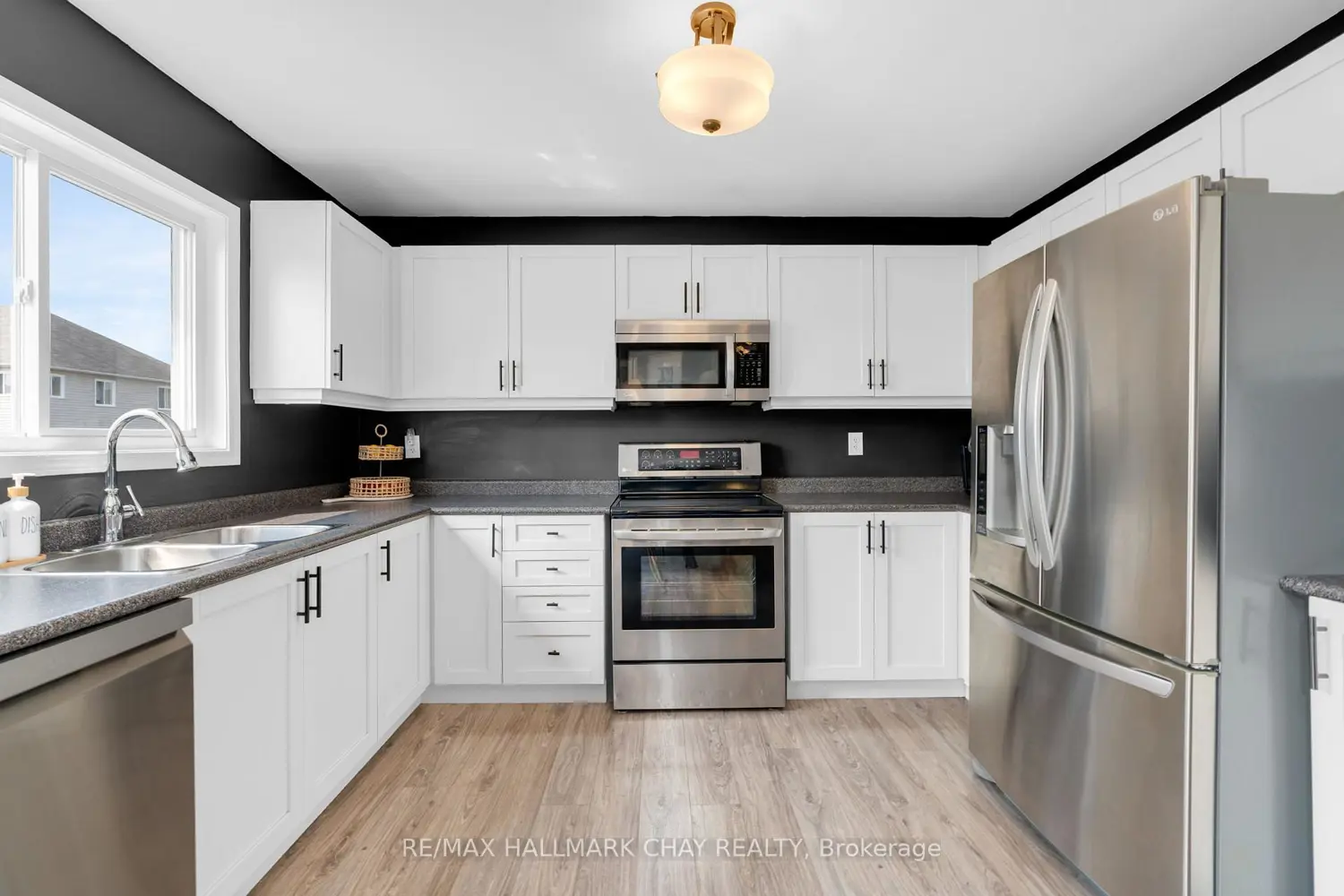 Additional image 5 of 204 Forest Crescent