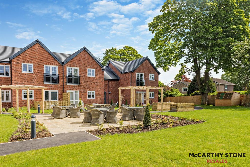 Additional image 20 of 2 bed flat for saleHooton Road, Willaston, Neston CH64