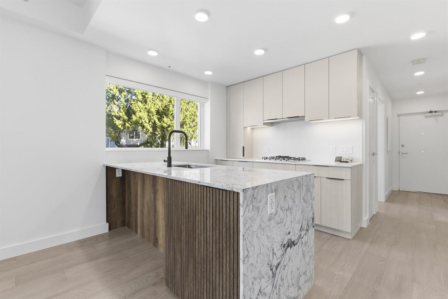 201-3590 39th Avenue W, Vancouver, BC, V6N 3A5