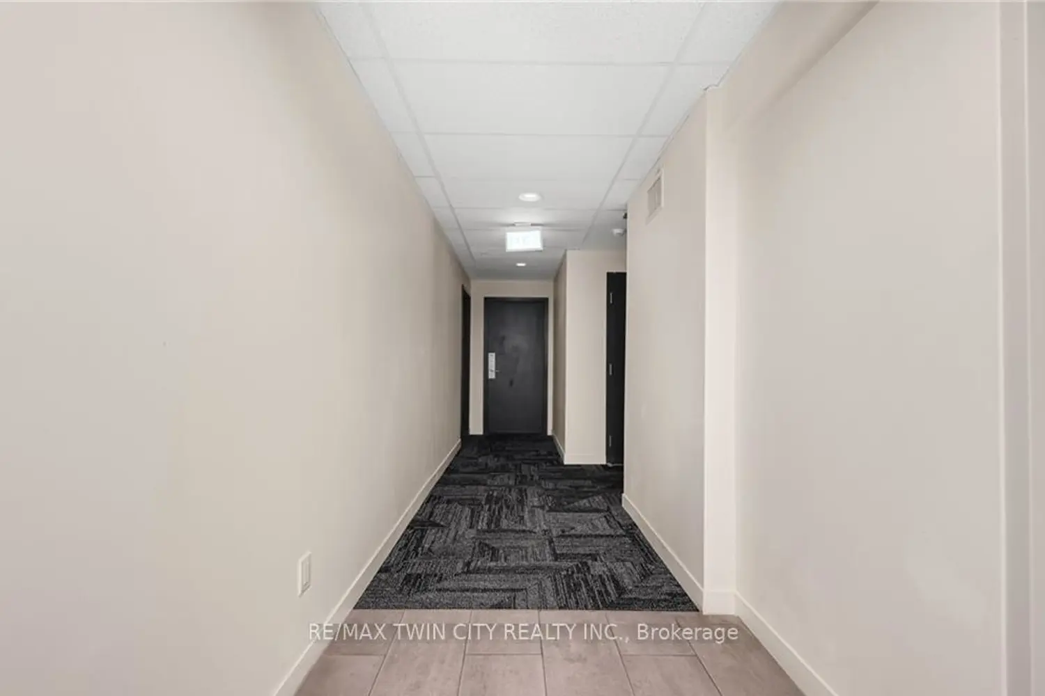 128 King Street 807 photo 4